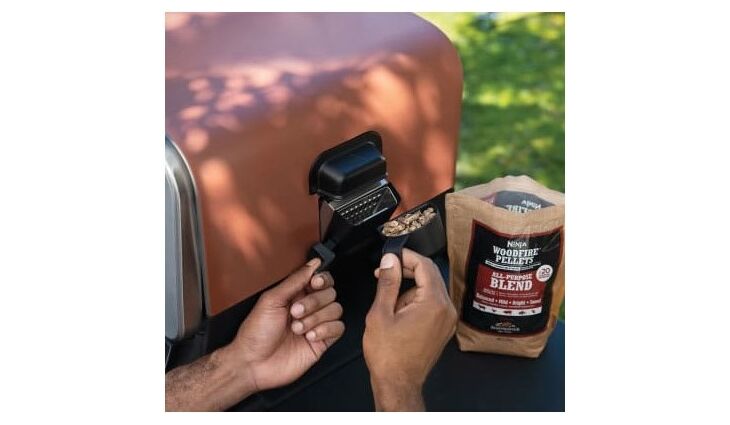 NINJA OO101EU Woodfire Outdoor Ofen