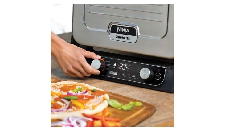 NINJA OO101EU Woodfire Outdoor Ofen